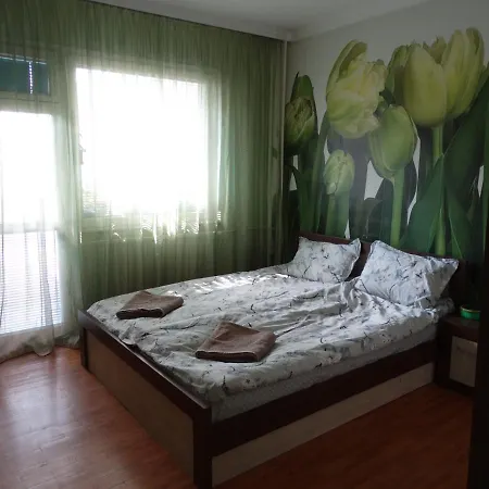 Частна квартира 2 Bedrooms With Private Bath And Balcony Near The Airport София